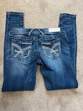 Amethyst Jeans Low Rise Tapered Leg Stretch Denim Blue Womens Size 3